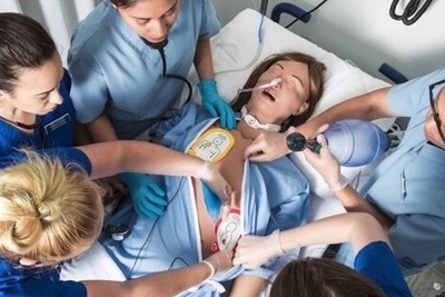 فناوری بیمارستان شبیه سازی شده به کمک آموزش دانشجویان می آید