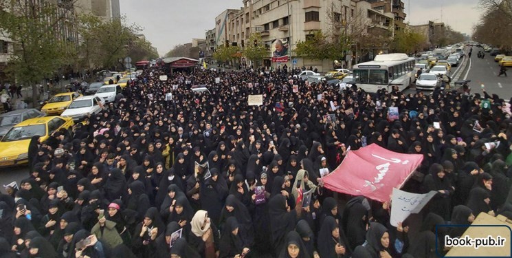 دانشجویان دانشگاه تهران برای «انتقام سخت» از آمریکا آمادگی خود را اعلام کردند